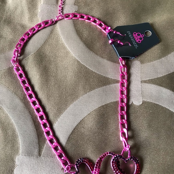 Pink necklace and earrings set beautiful colors - Picture 5 of 6